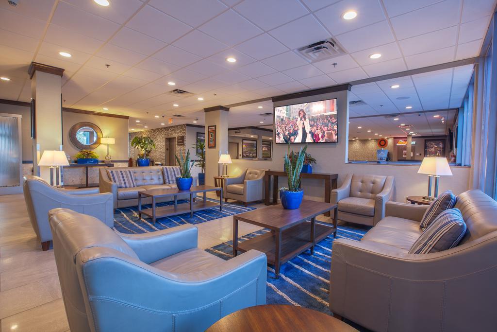 Stadium Hotel ไมอามีการ์เดนส์ ภายนอก รูปภาพ